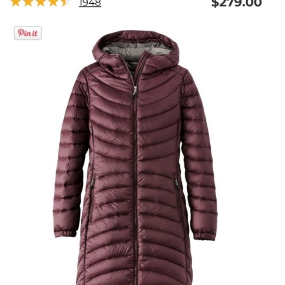 L.L.Bean Women's Ultralight 850 Down Hooded Coat Size Medium in Dark Plum